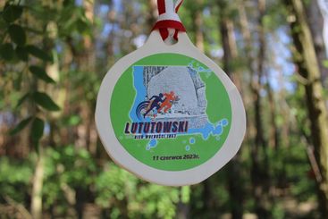 Ponad 200 uczestników Lututowskiego Biegu Wolności 1986